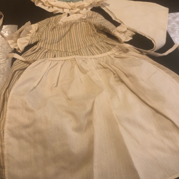 Felicity work out outfit - Picture 3 of 6